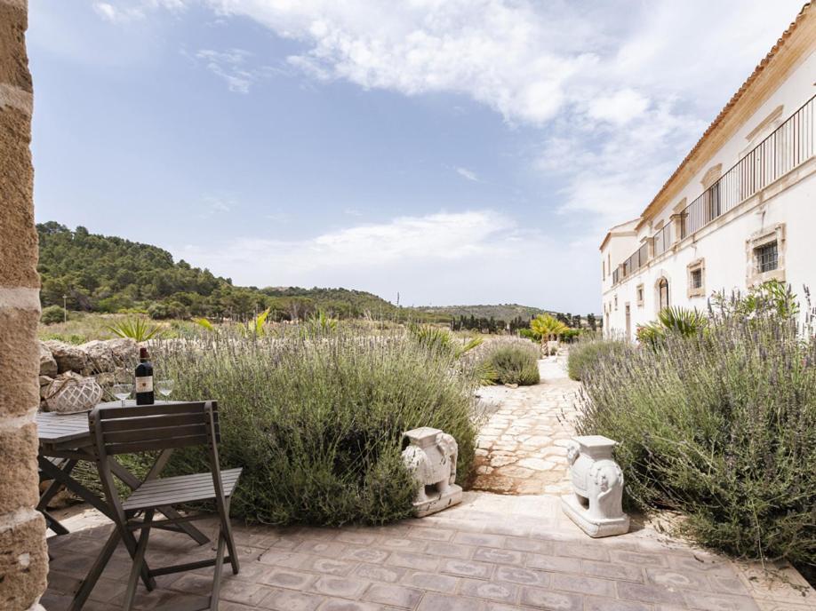 Отель Bramasole Charming House Комизо Экстерьер фото